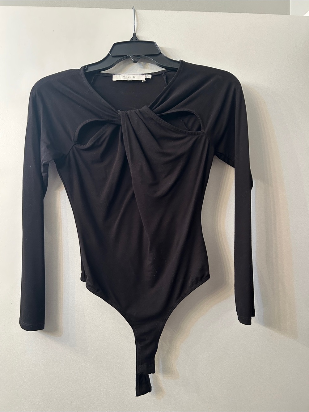 Astr Black Long-Sleeve Twist Front Cutout Bodysuit